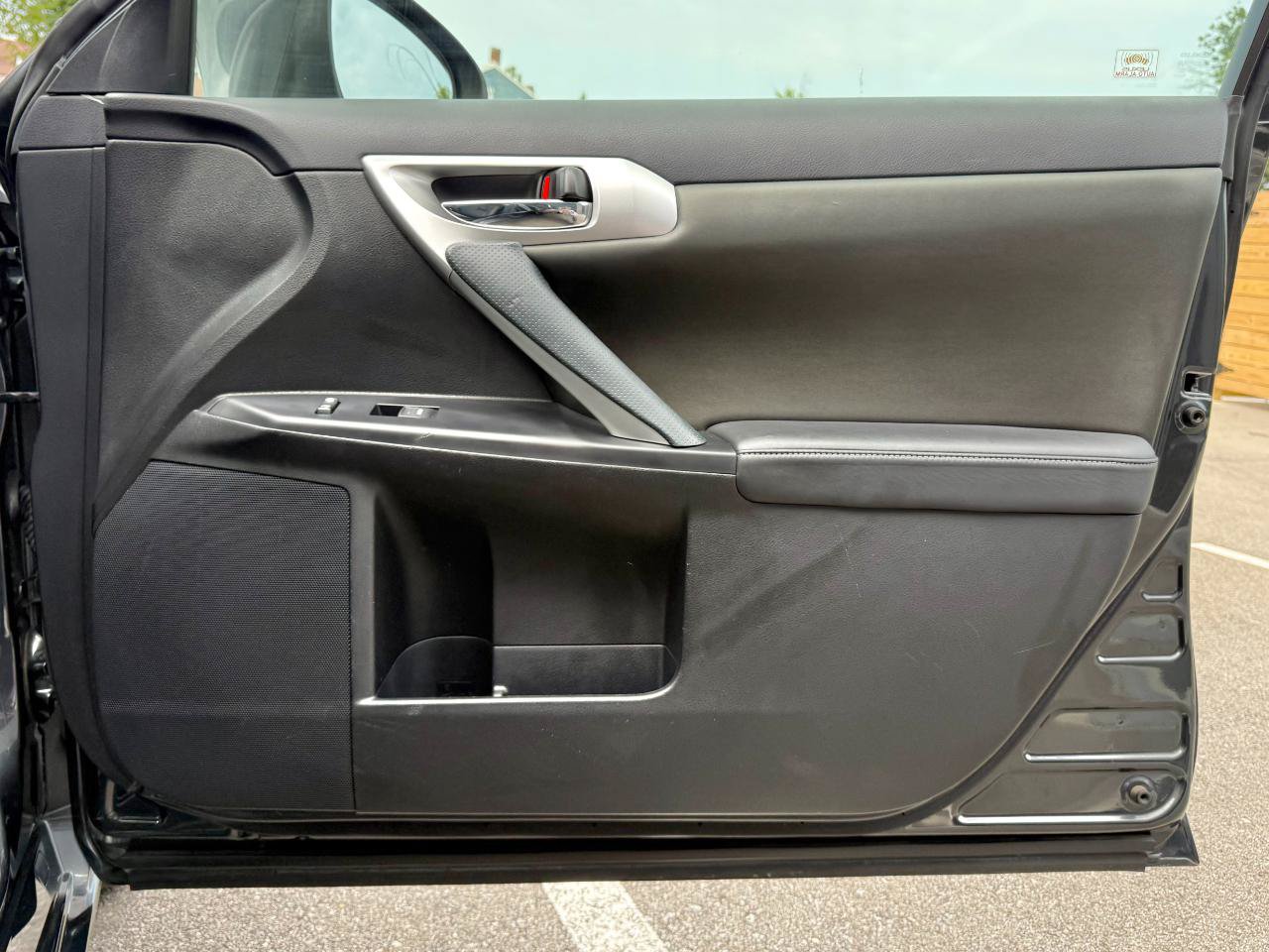 Used 2011 Lexus CT 200h Premium FWD image 18