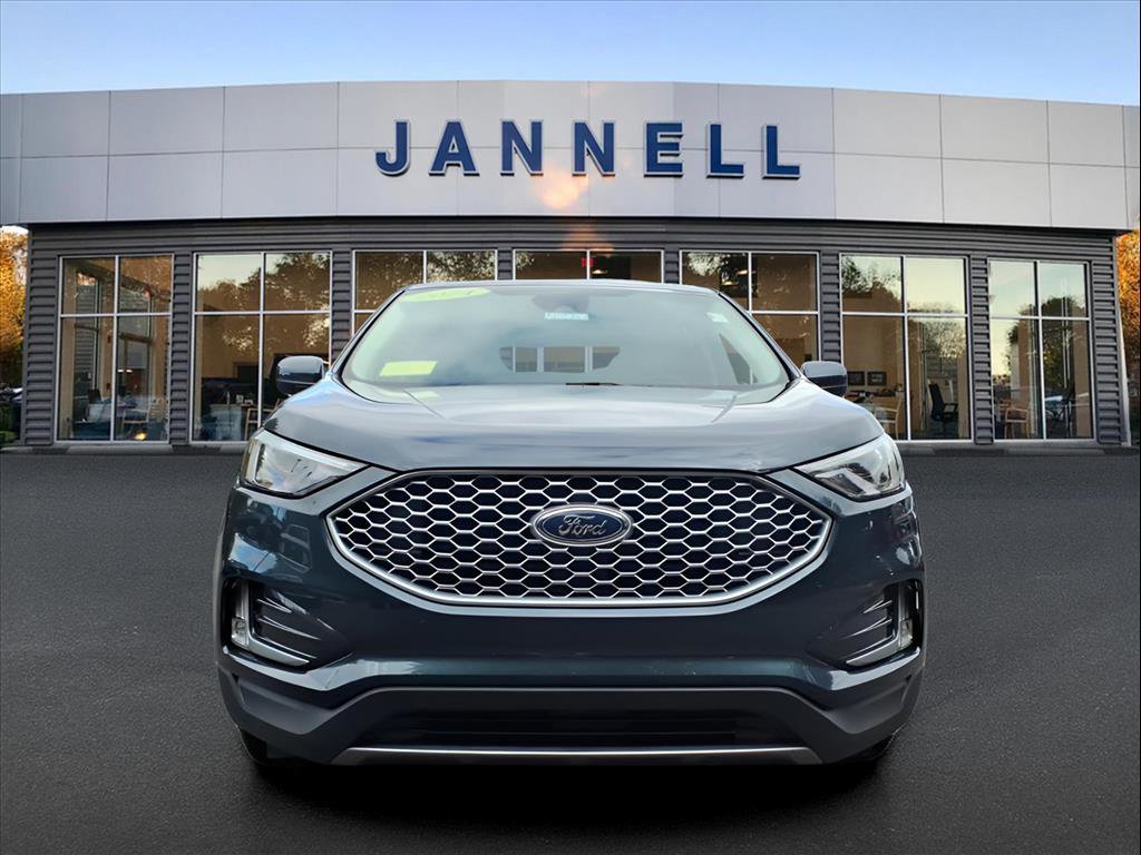 Used 2024 Ford Edge SEL w/ Convenience Package image 2