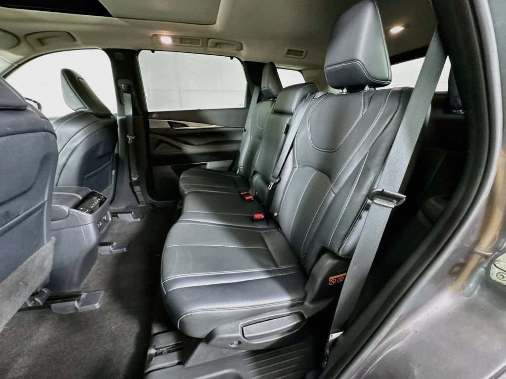 Certified 2023 INFINITI QX60 Luxe w/ Cargo Package FWD image 33