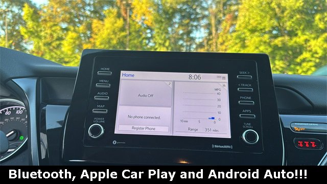 Used 2024 Toyota Camry LE image 4