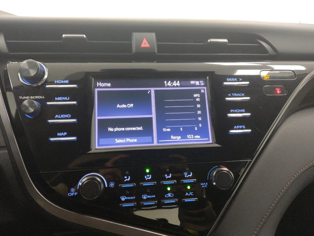 Used 2019 Toyota Camry LE image 25