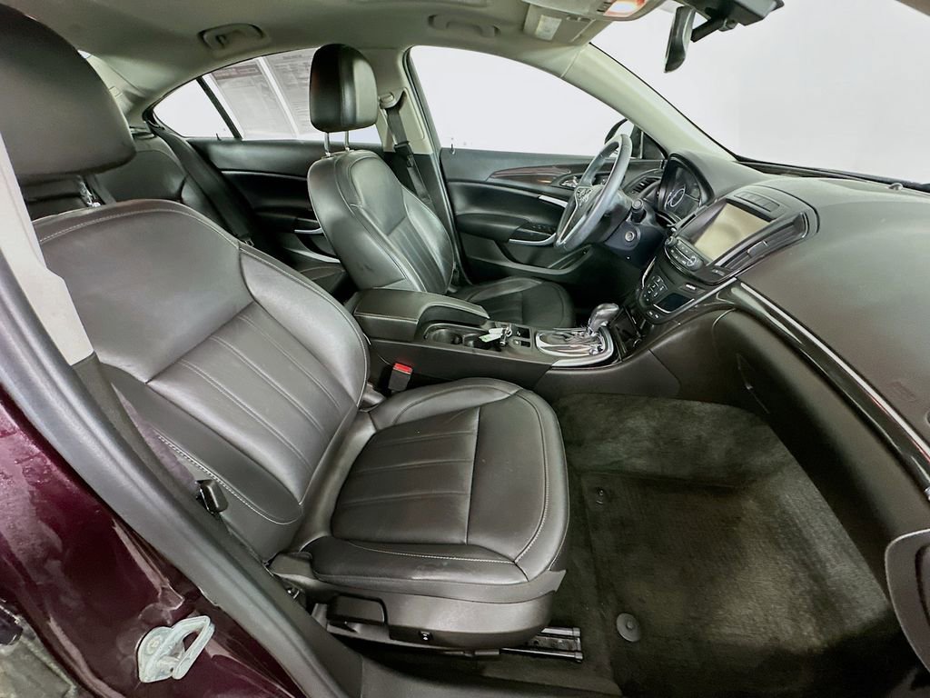 Used 2017 Buick Regal Sport Touring FWD image 35