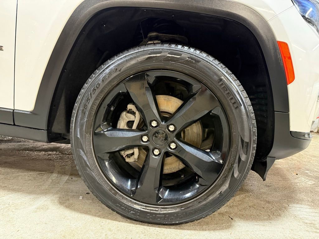 Certified 2023 Jeep Grand Cherokee L Limited w/ Black Appearance Package AWD/4WD image 36