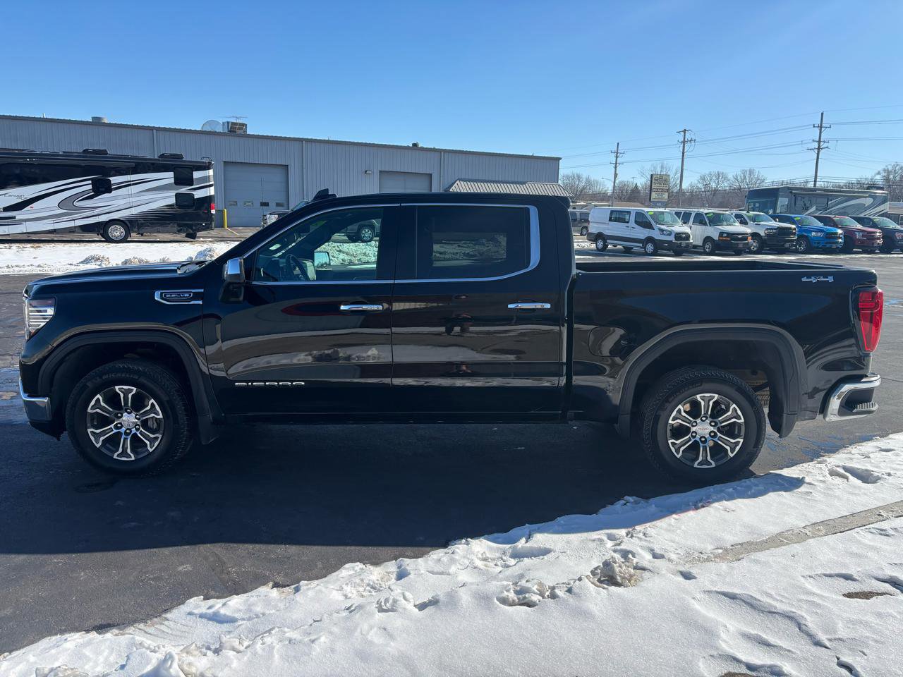 Used 2025 GMC Sierra 1500 SLT image 6