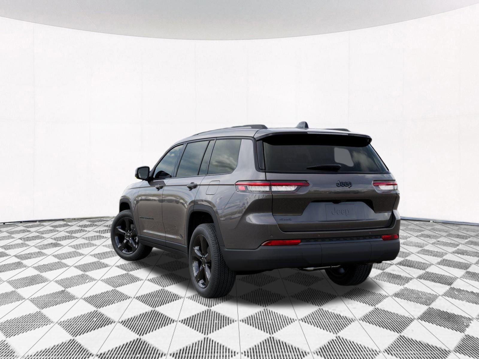 New 2025 Jeep Grand Cherokee L Altitude image 4