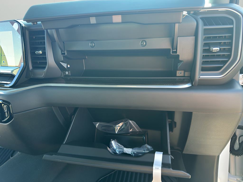 New 2025 Chevrolet Silverado 2500 LT w/ Convenience Package image 24