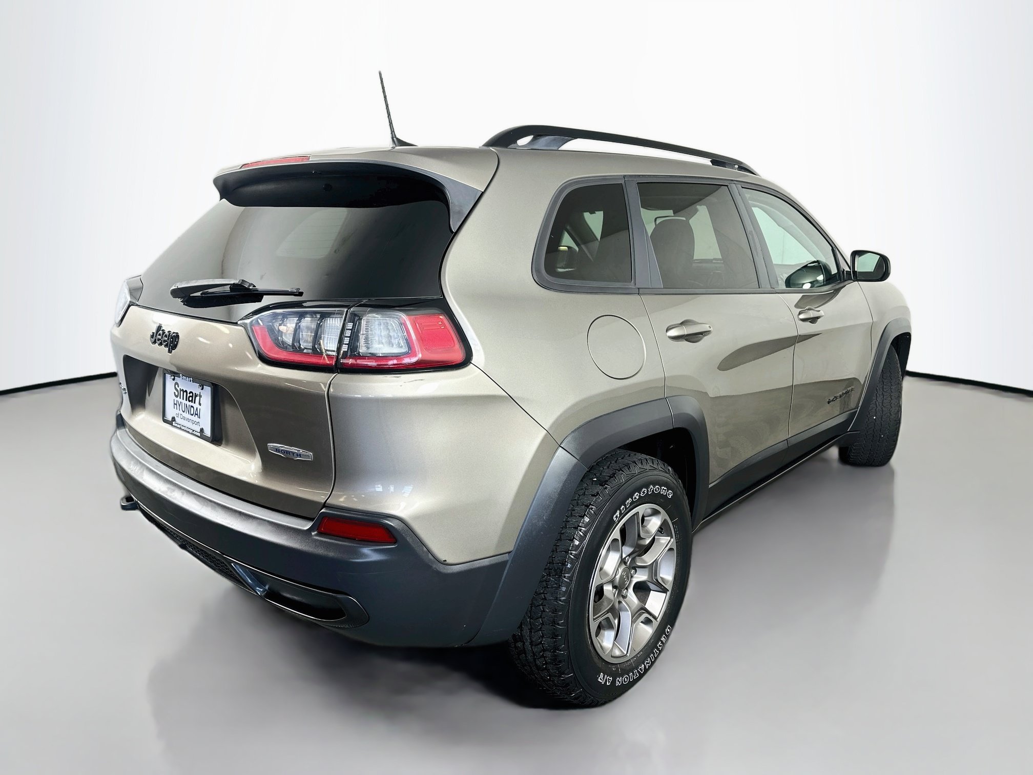 Used 2020 Jeep Cherokee Latitude w/ Quick Order Package 26F North AWD/4WD image 7