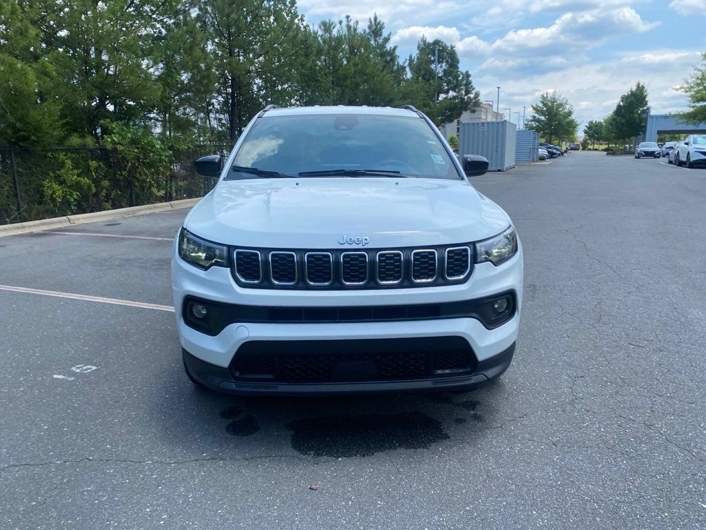 Used 2024 Jeep Compass Latitude AWD/4WD image 10