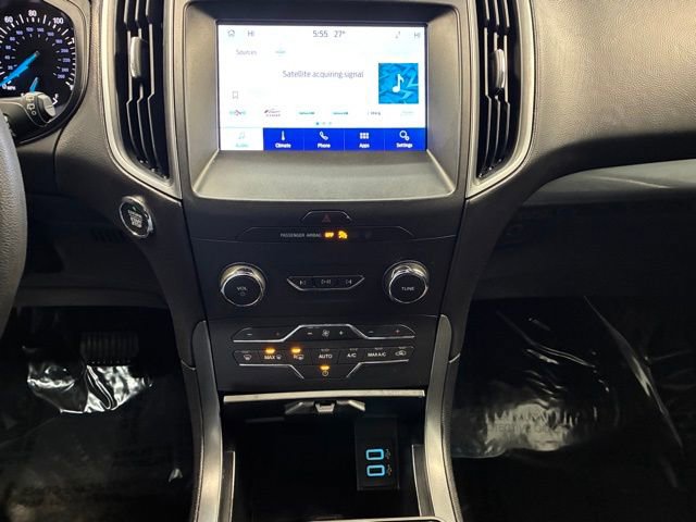 Used 2020 Ford Edge SE image 17