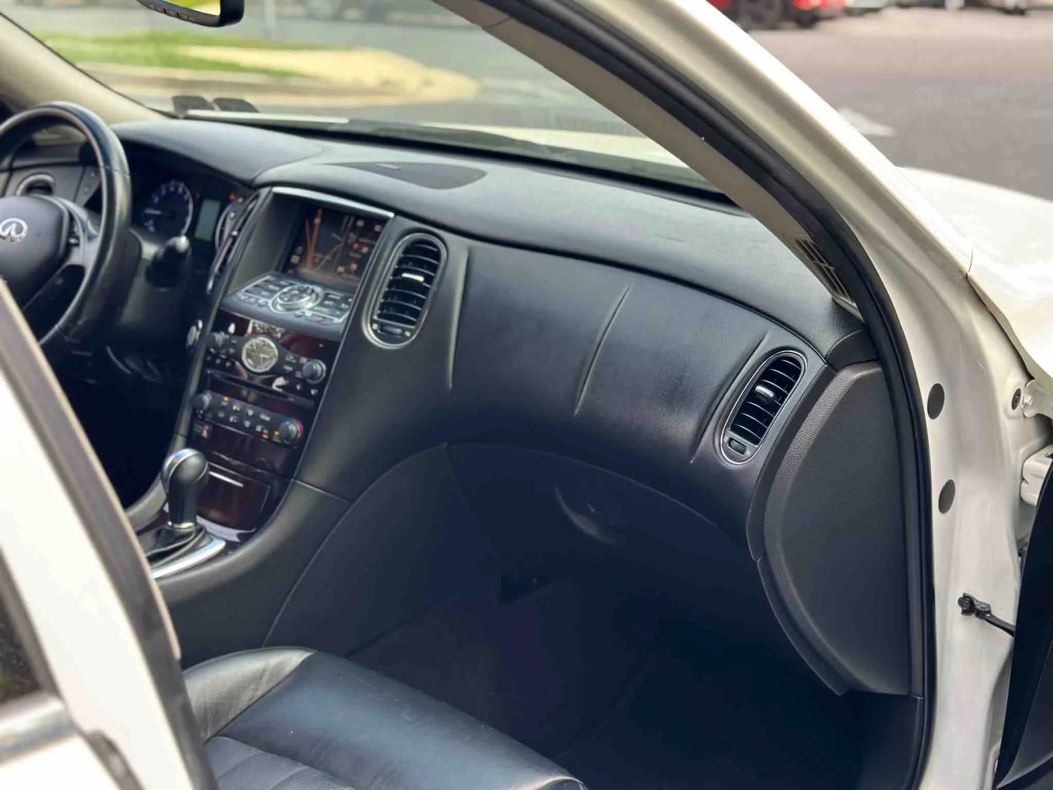 Used 2012 INFINITI EX35 Journey w/ Premium Pkg image 22