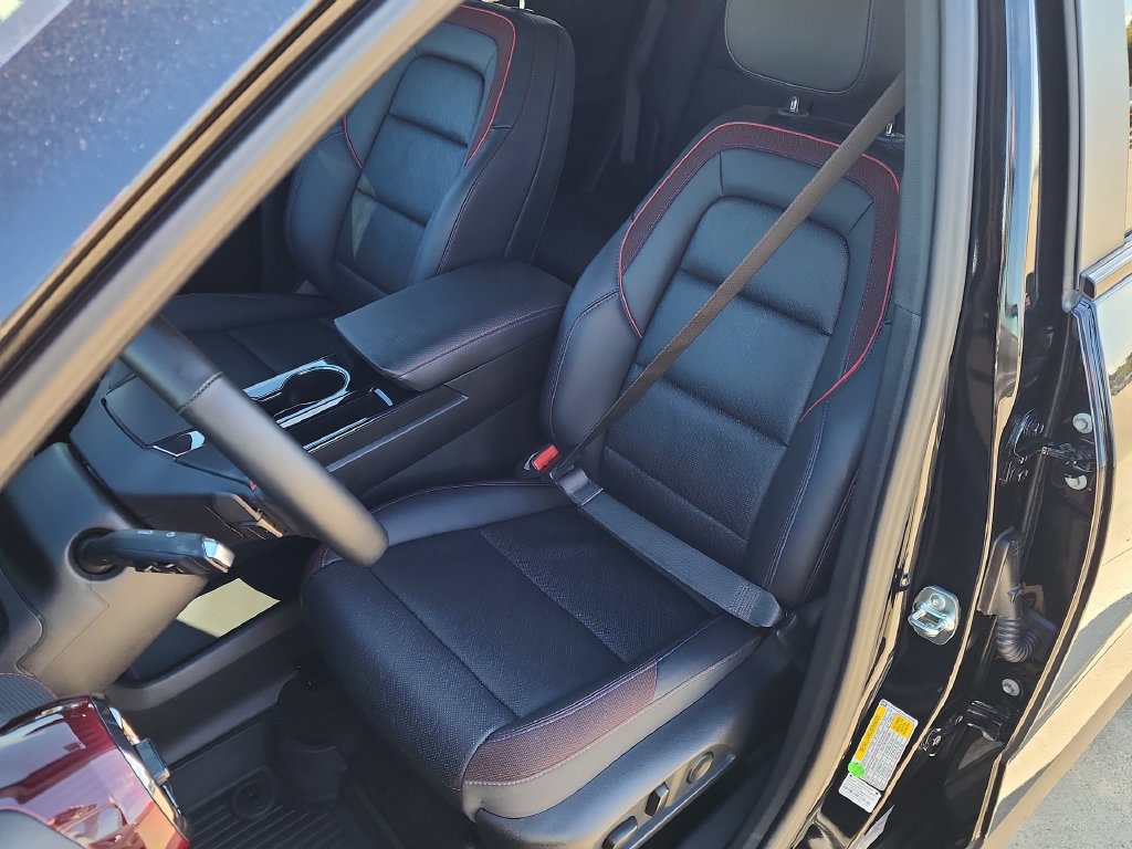 Used 2026 Chevrolet Equinox RS w/ Convenience Package III FWD image 11