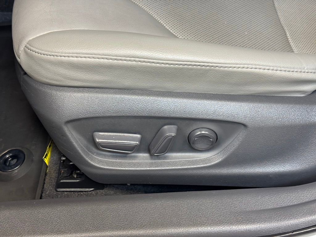 Used 2021 Toyota Camry XLE FWD image 10