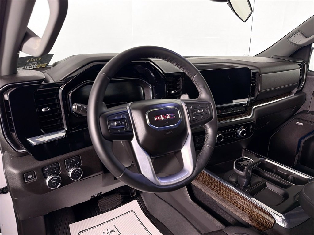 Used 2024 GMC Sierra 1500 Elevation w/ Preferred Package image 9