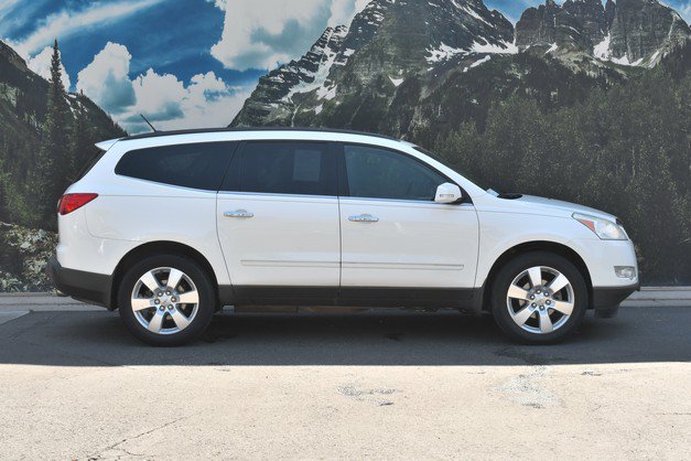 Used 2012 Chevrolet Traverse LTZ AWD/4WD image 3