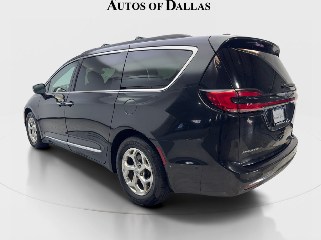 Used 2022 Chrysler Pacifica Limited FWD image 10