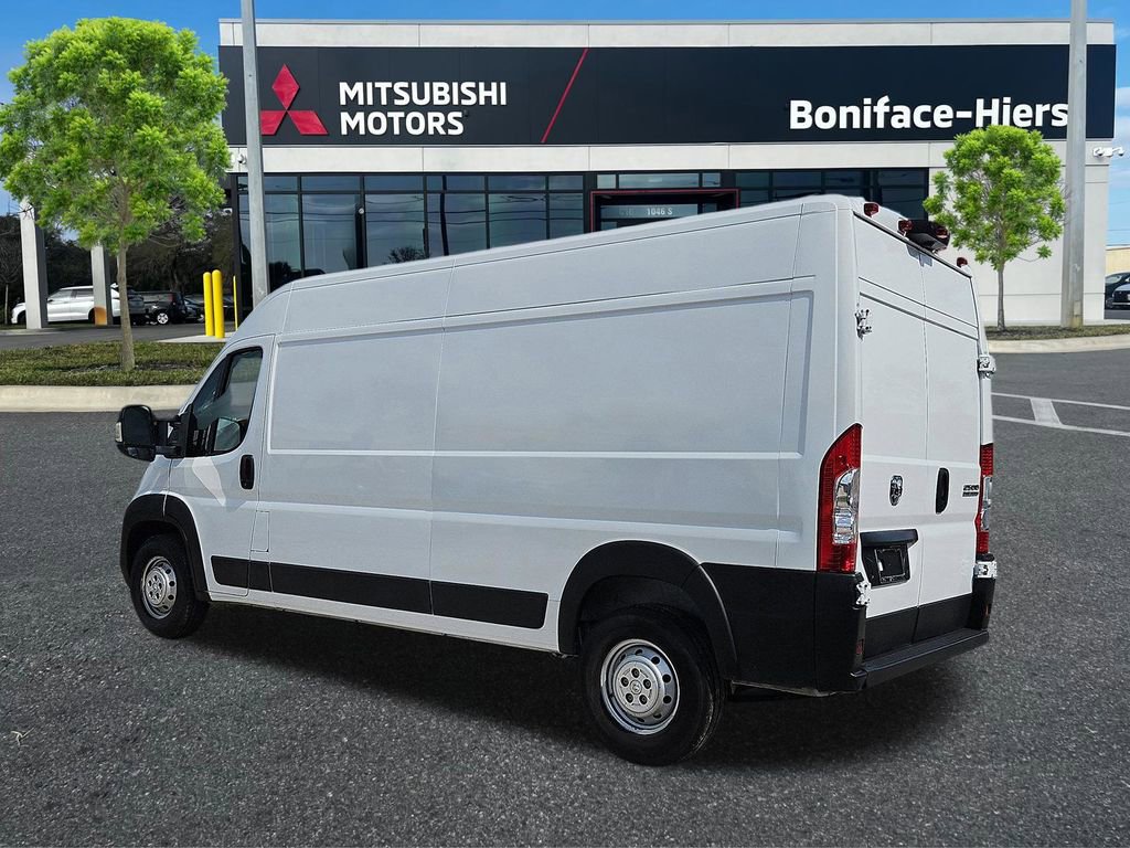 Used 2023 RAM ProMaster 2500 FWD image 3
