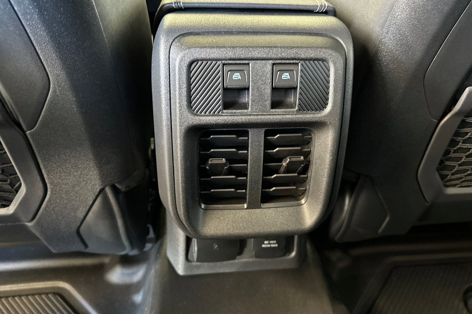 New 2025 Ford Bronco Badlands w/ Sasquatch Package image 14