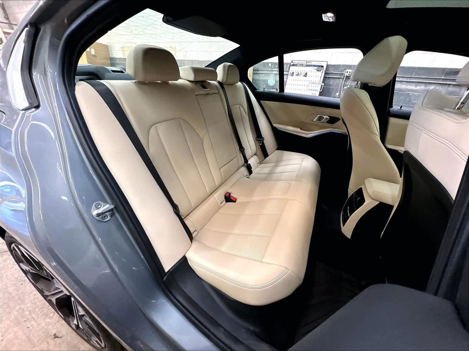 Used 2026 BMW 330i Sedan w/ Premium Package RWD image 29