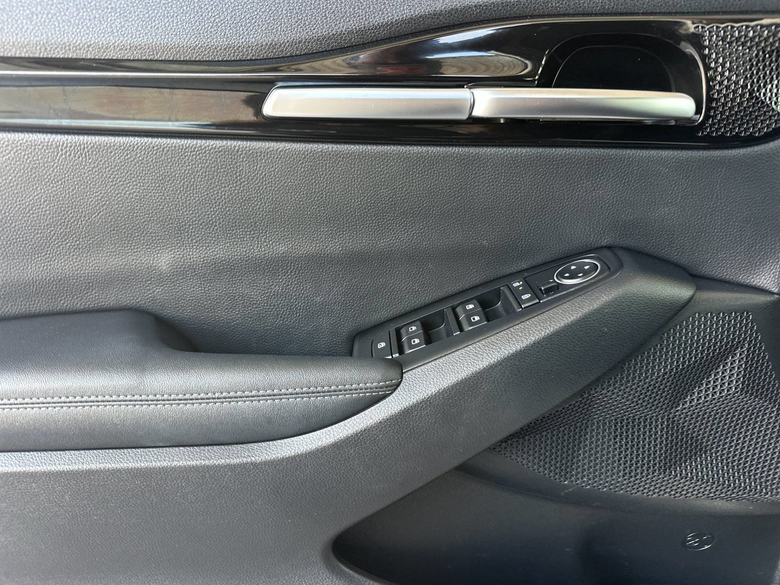 Certified 2024 Kia Seltos S FWD image 12