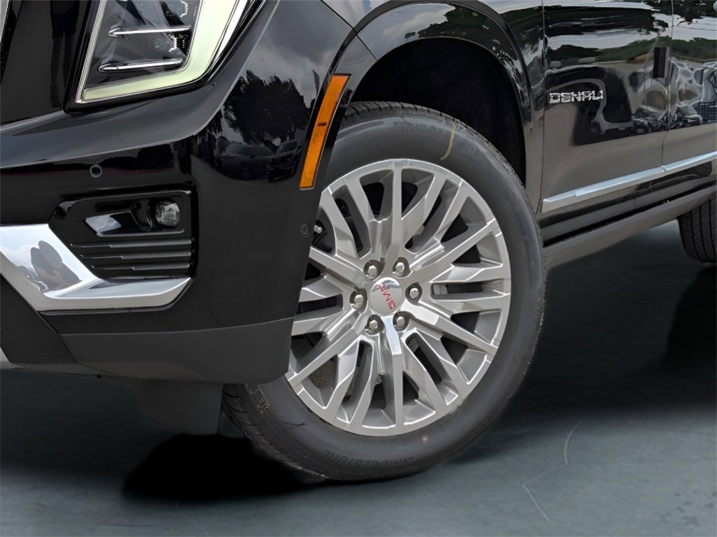 New 2025 GMC Yukon XL Denali w/ Denali Reserve Package image 3