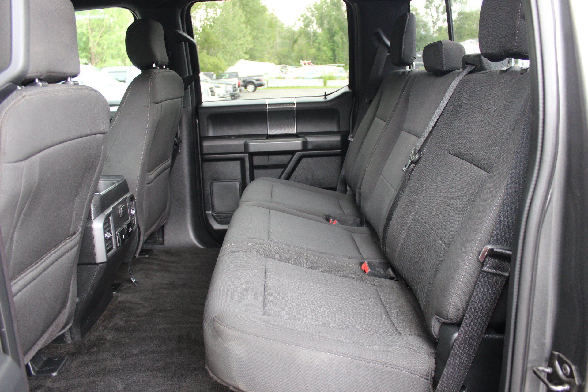 Used 2018 Ford F150 XLT w/ Equipment Group 302A Luxury AWD/4WD image 32