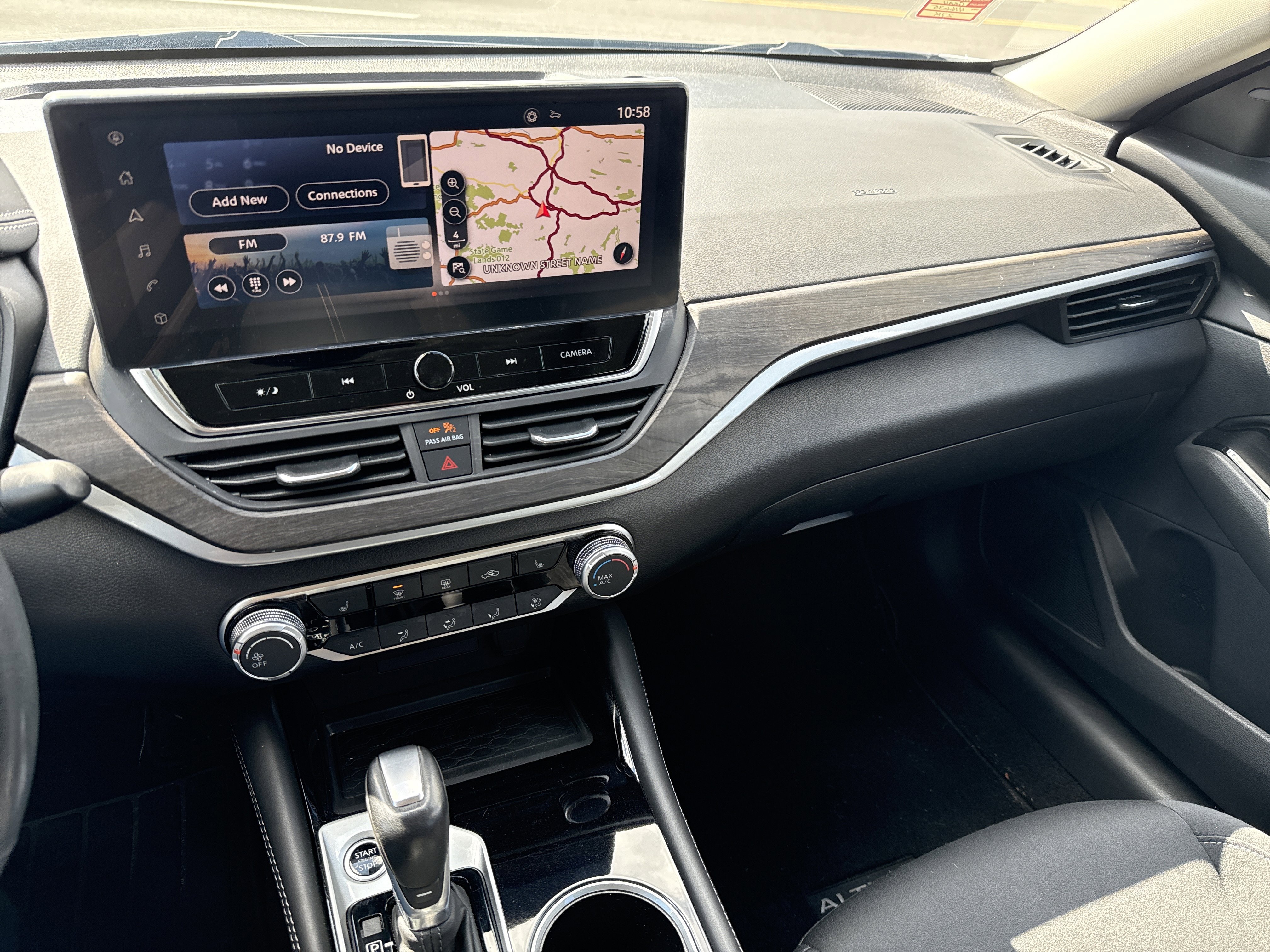 Used 2023 Nissan Altima 2.5 SV w/ SV Premium Package FWD image 22