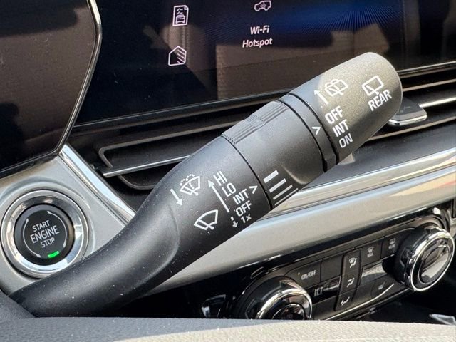 Certified 2024 Chevrolet Trax LT w/ Driver Confidence Package image 27