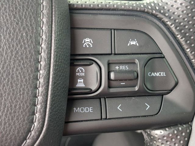 Certified 2025 Toyota Tacoma SR5 AWD/4WD image 18
