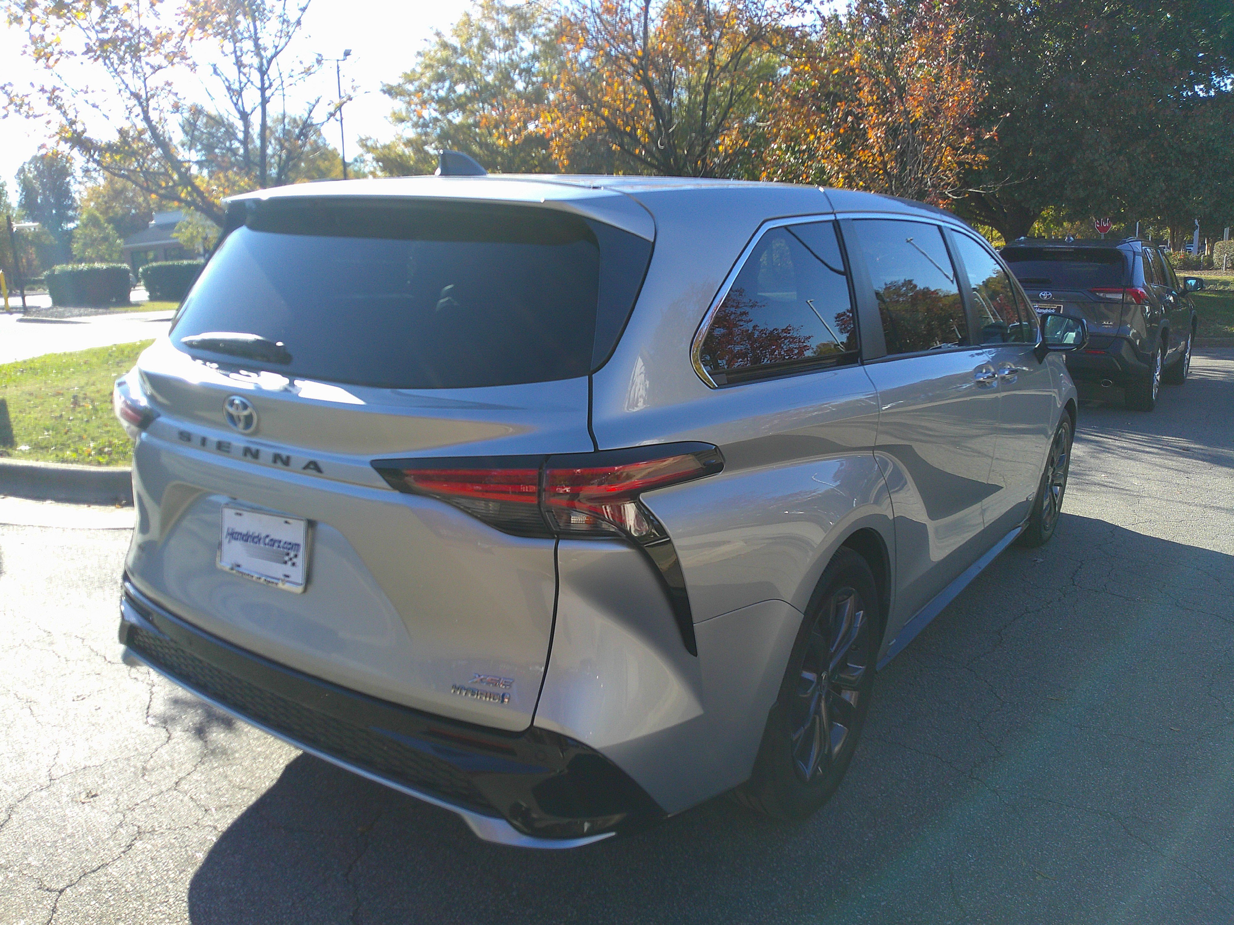 Used 2021 Toyota Sienna XSE image 12