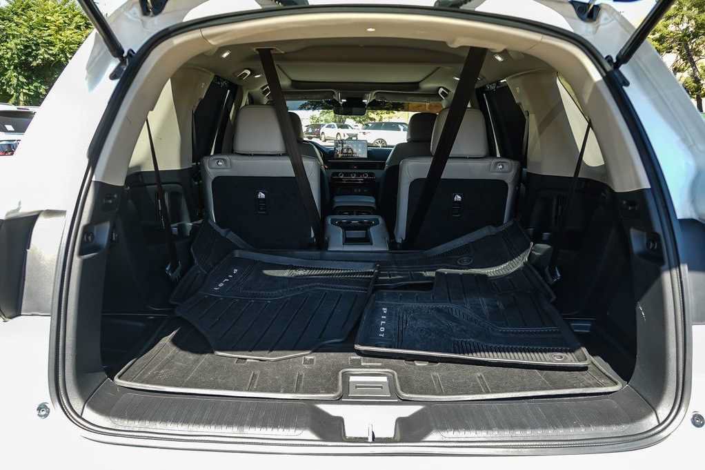 Used 2024 Honda Pilot Touring image 29