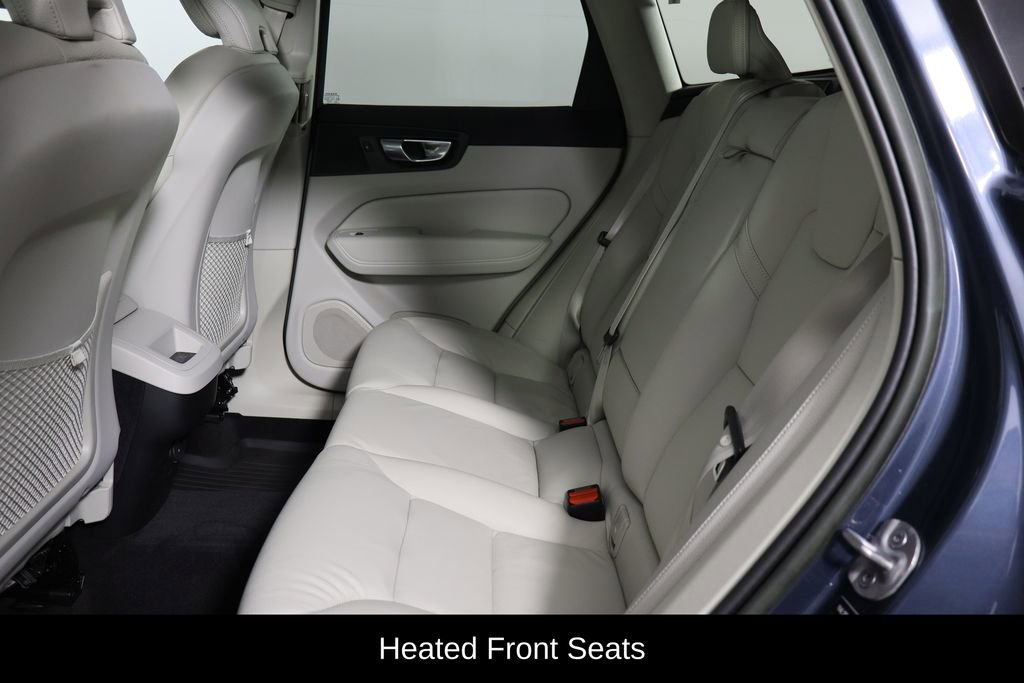 Used 2023 Volvo XC60 B5 Plus w/ Climate Package image 15