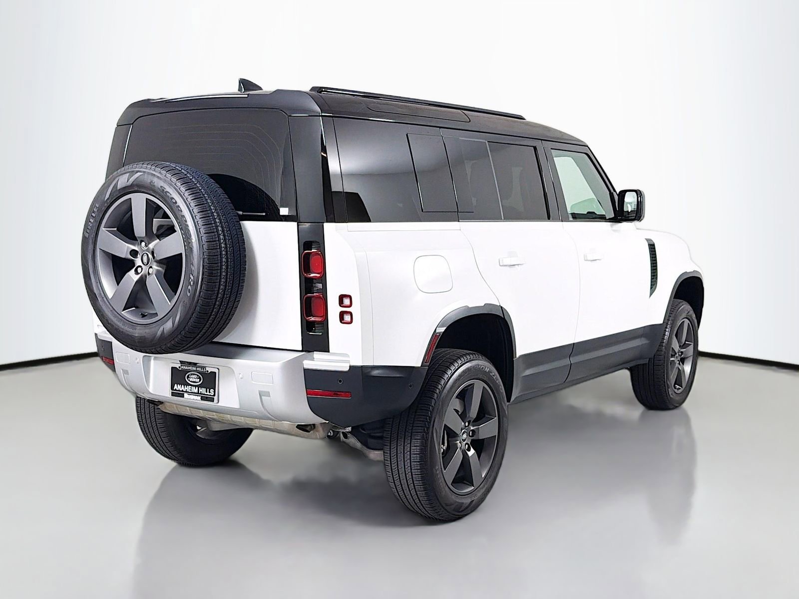 Certified 2025 Land Rover Defender 110 S AWD/4WD image 5