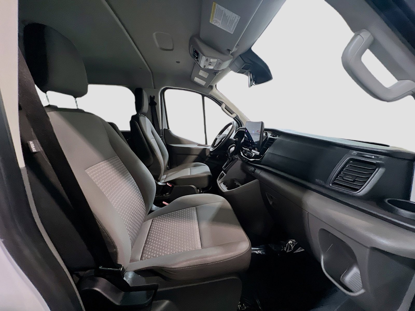 Used 2024 Ford Transit 350 XLT RWD image 19