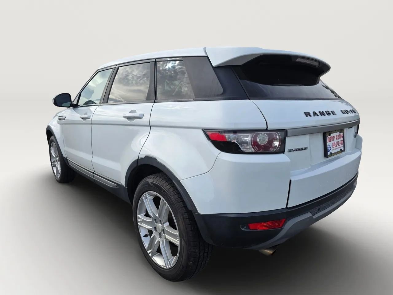 Used 2014 Land Rover Range Rover Evoque Pure Plus AWD/4WD image 4