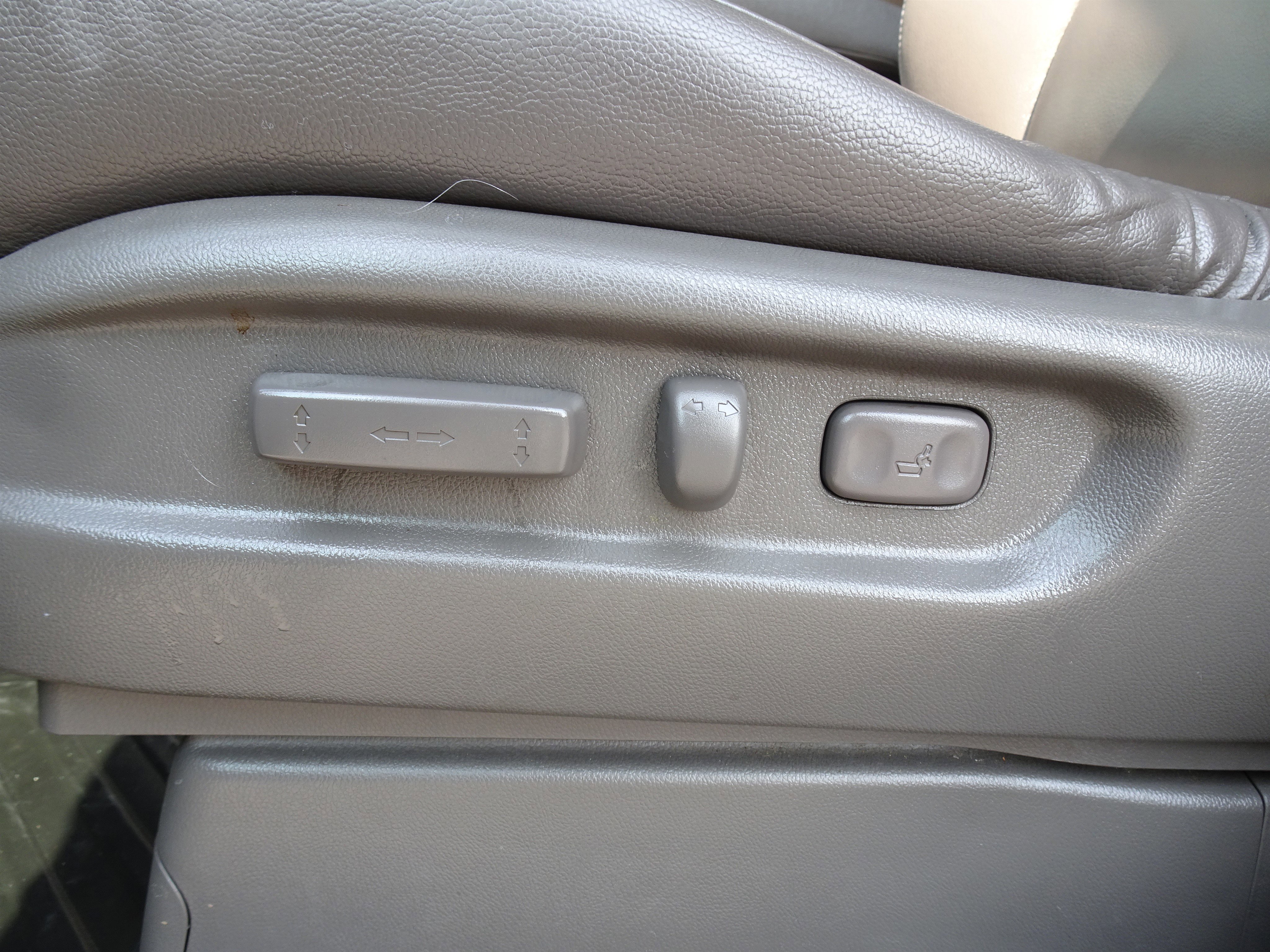 Used 2015 Honda Odyssey EX-L image 18