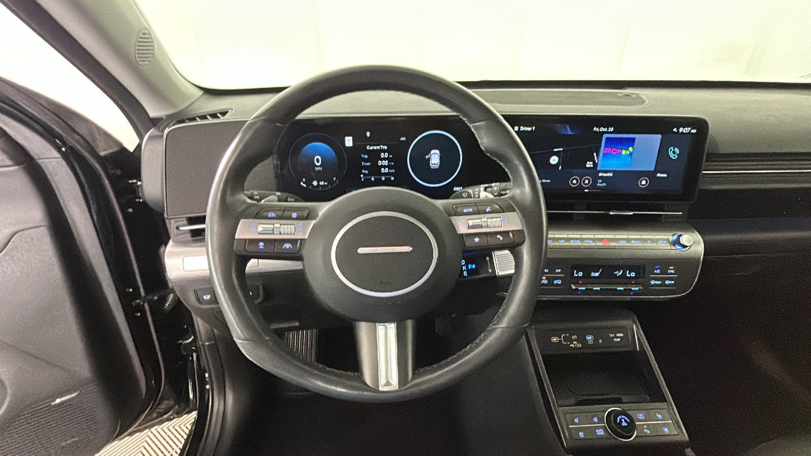 Used 2025 Hyundai Kona Limited AWD/4WD image 18
