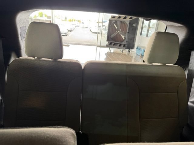 Used 2022 Chevrolet Traverse LS FWD image 26