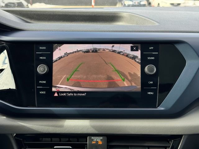 Used 2023 Volkswagen Taos SE image 4