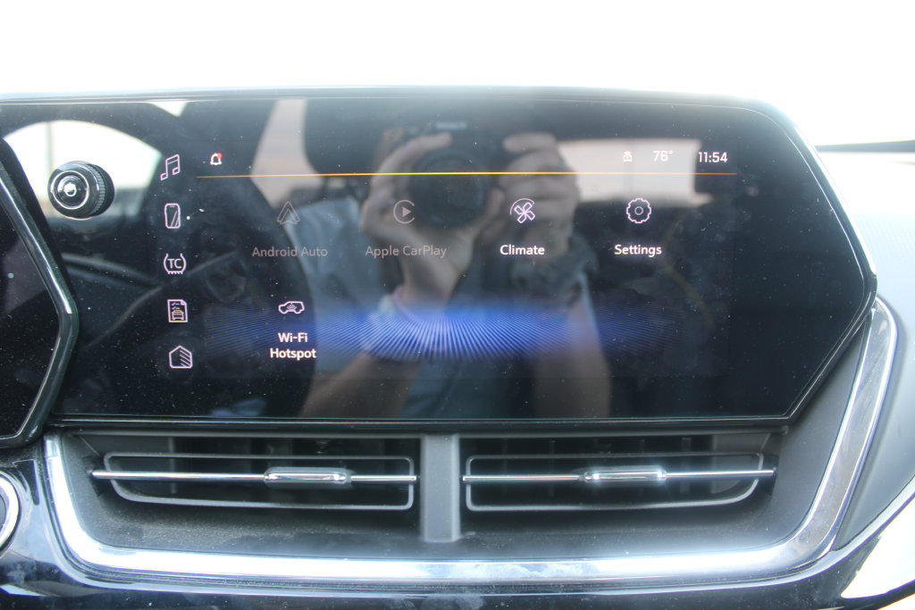 Used 2025 Chevrolet Trax ACTIV w/ Driver Confidence Package FWD image 38