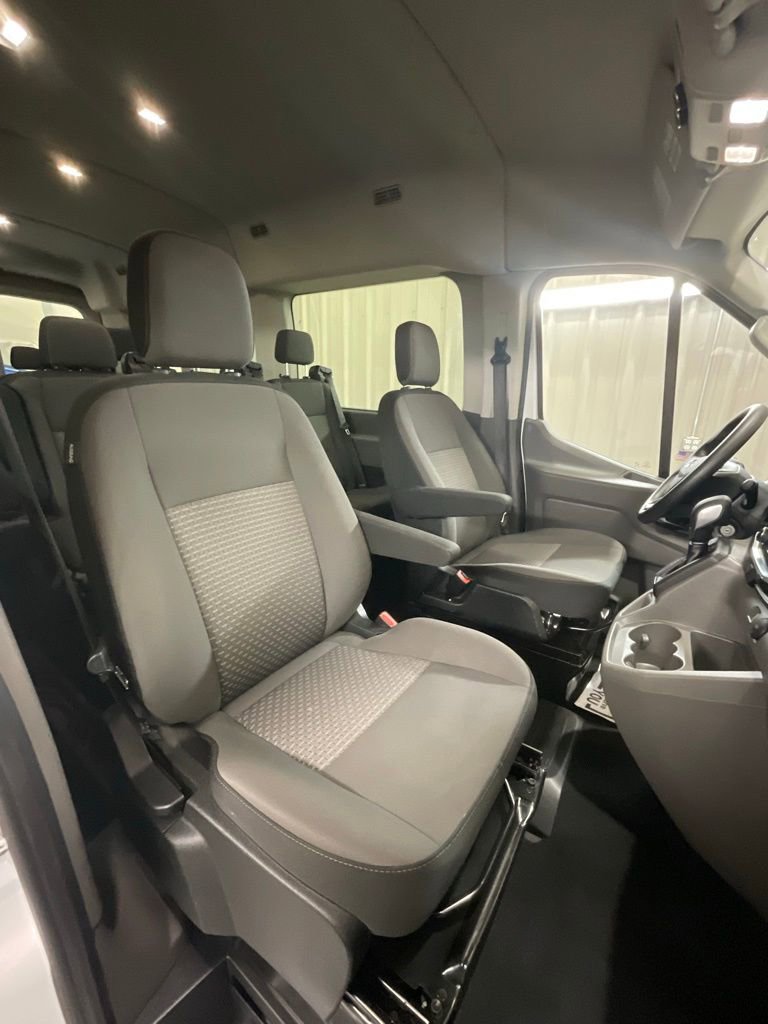 Used 2025 Ford Transit 350 XLT RWD image 11