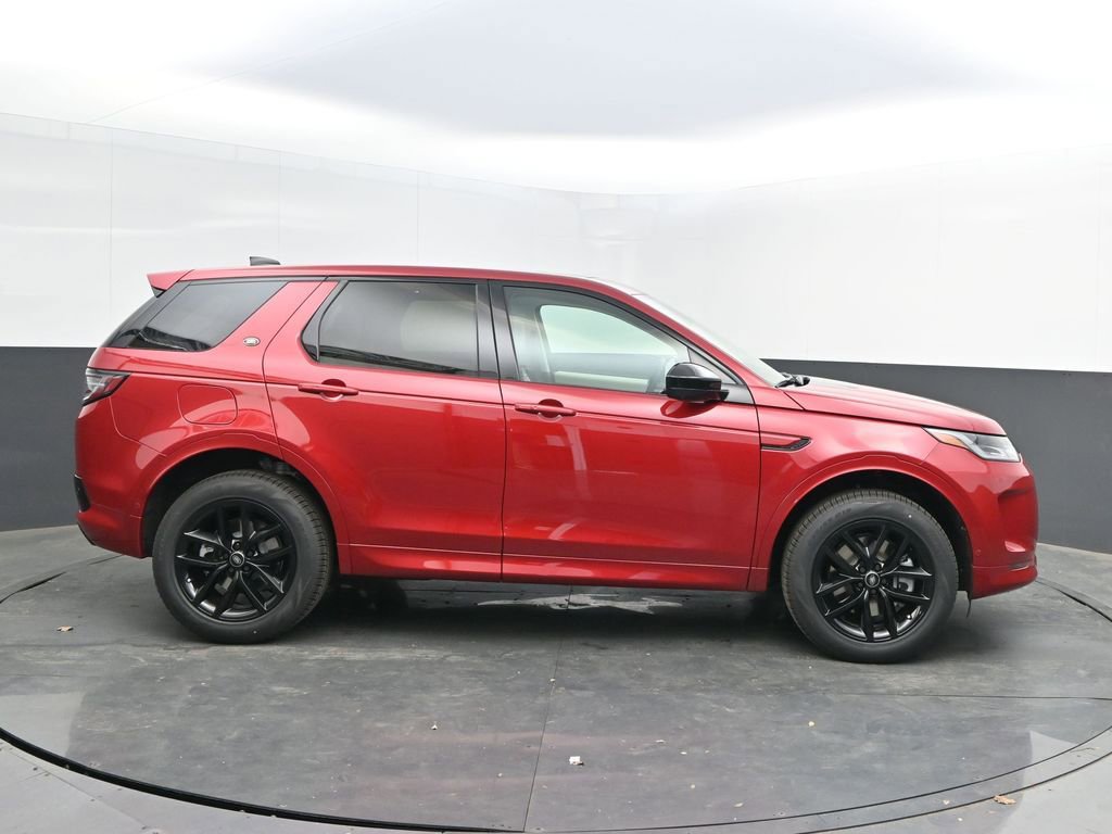 Used 2025 Land Rover Discovery Sport S image 8