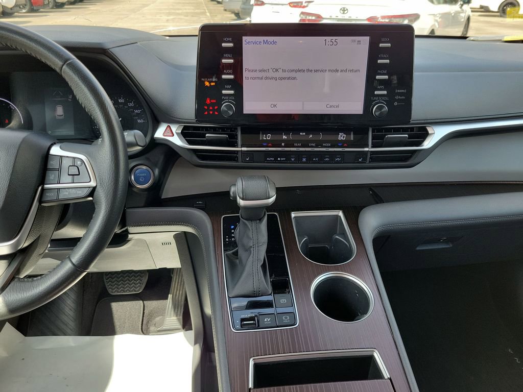 Certified 2023 Toyota Sienna XLE image 19