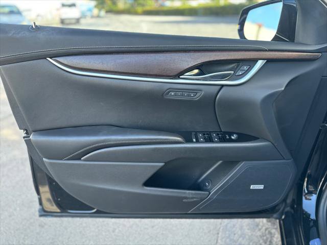 Used 2019 Cadillac XTS Luxury image 16