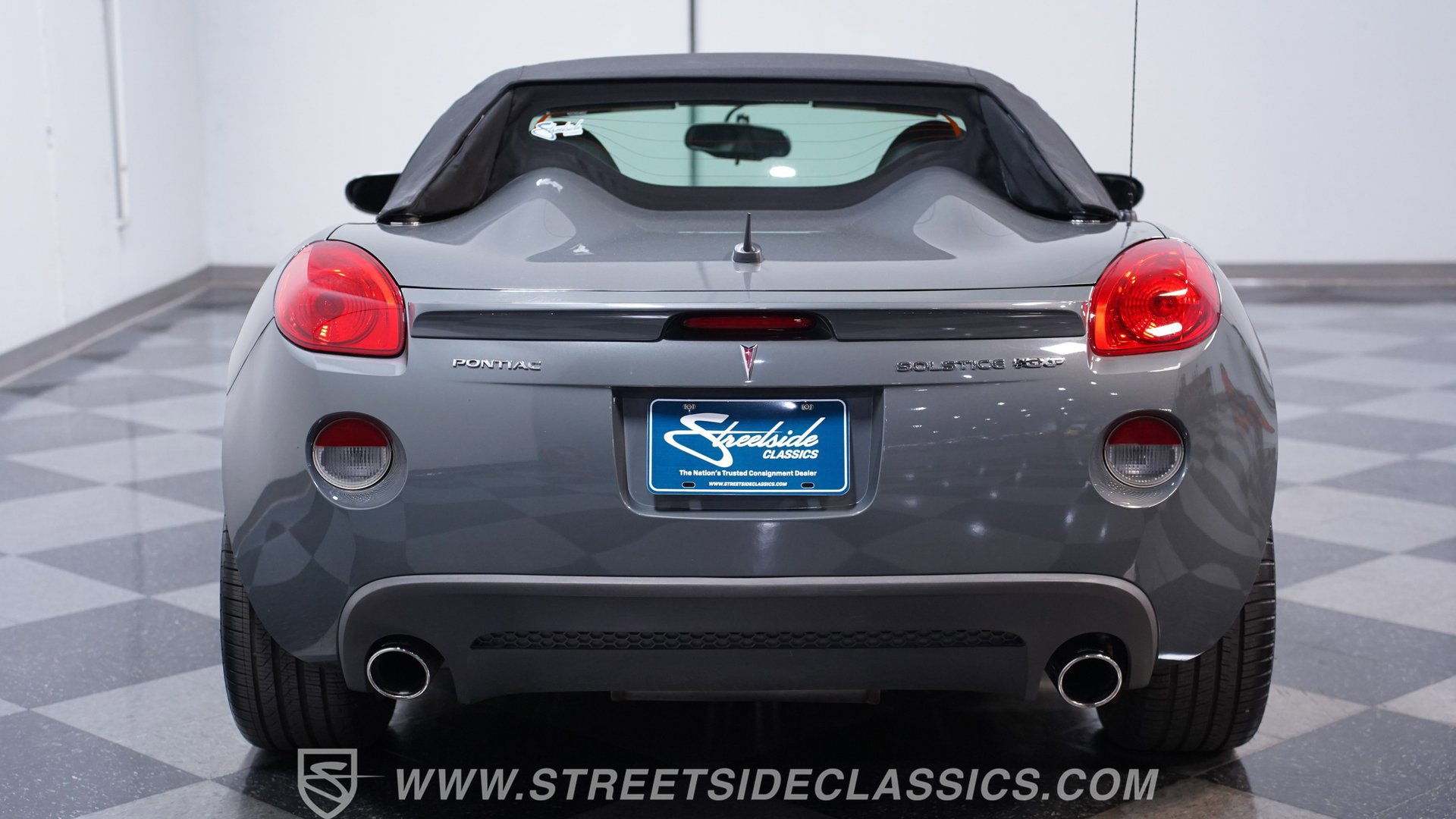 Used 2008 Pontiac Solstice GXP w/ Premium Package RWD image 10