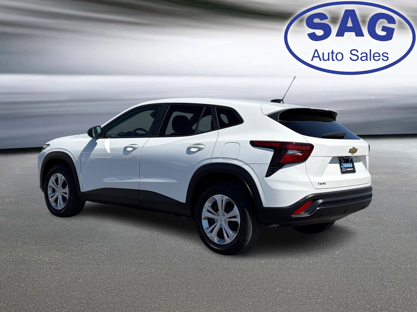 Used 2025 Chevrolet Trax LS image 8