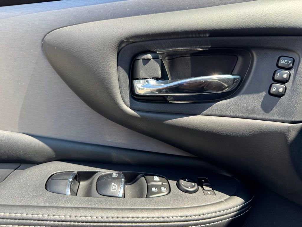 Used 2020 Nissan Murano SL w/ Moonroof Package AWD/4WD image 25