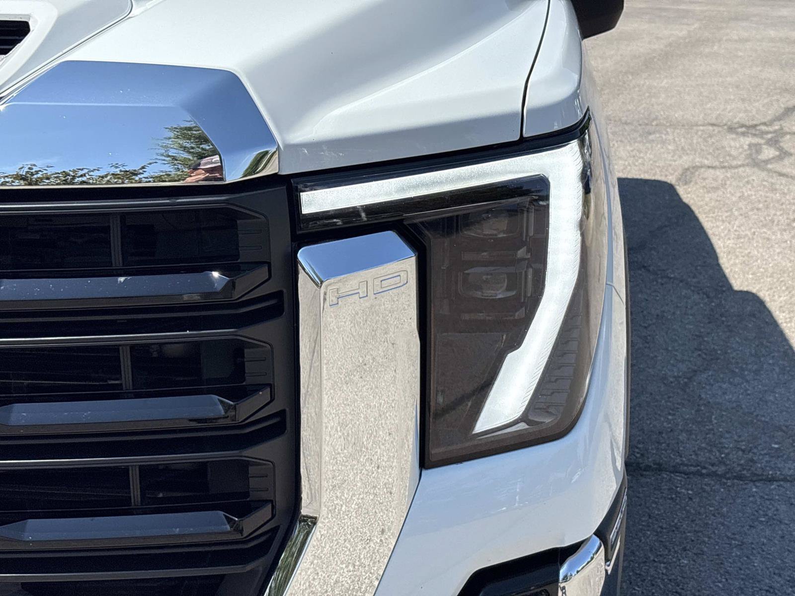 Used 2026 GMC Sierra 2500 Pro AWD/4WD image 12