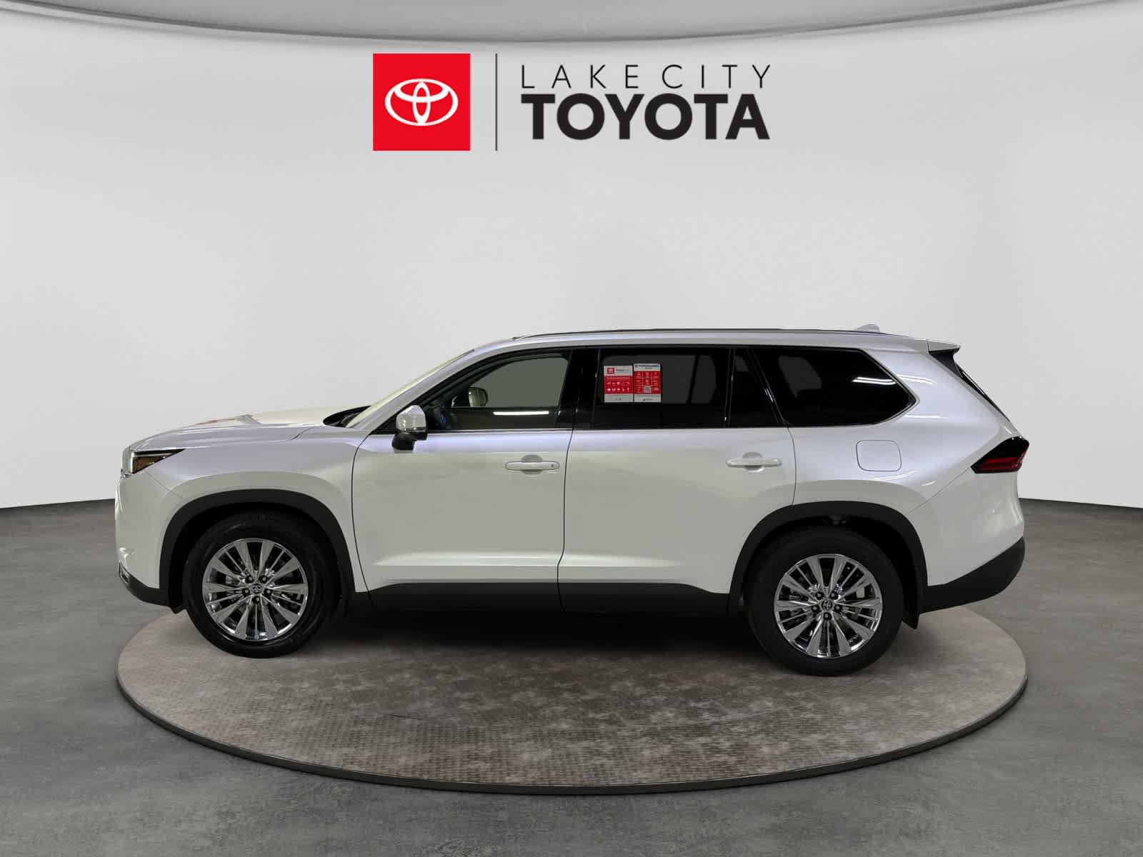 New 2026 Toyota Grand Highlander AWD image 3