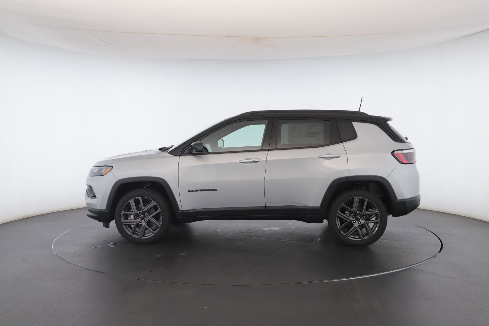 New 2026 Jeep Compass Limited w/ Sun, Sound & Navigation Group image 20