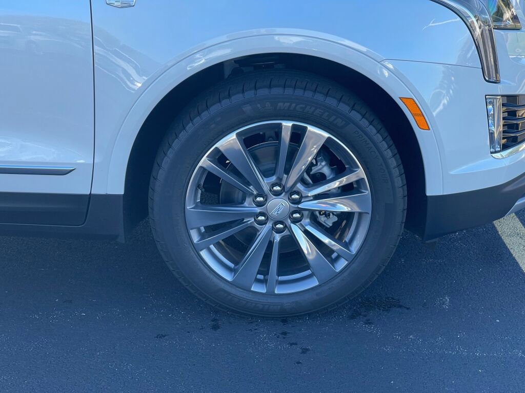 New 2025 Cadillac XT5 Premium Luxury w/ LPO, Floor Liner Package image 17